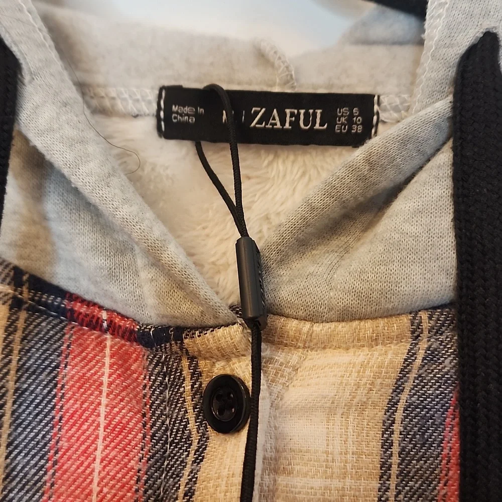 Sz 6 Zaful NWOT lined button down hoodie.     D16